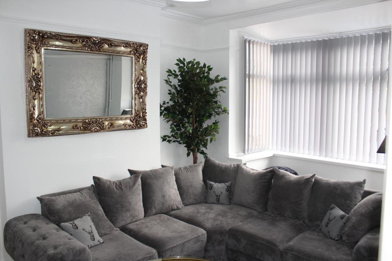 Luxury 3 Bedroom House Birmingham Exterior photo