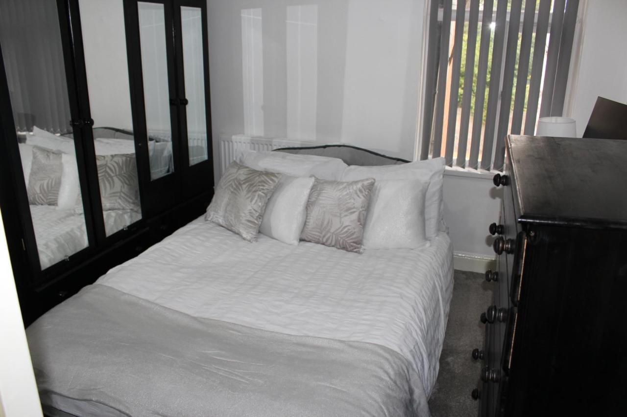 Luxury 3 Bedroom House Birmingham Exterior photo