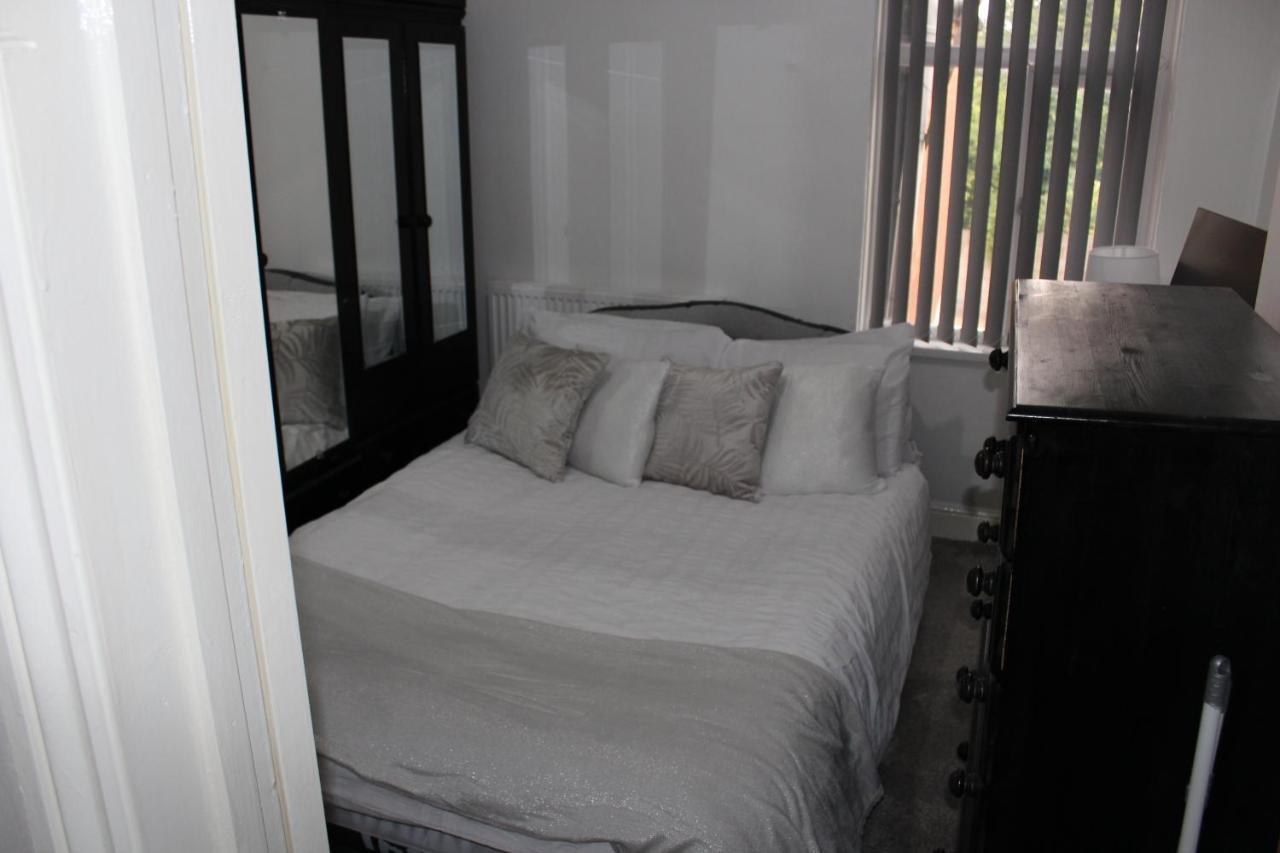 Luxury 3 Bedroom House Birmingham Exterior photo